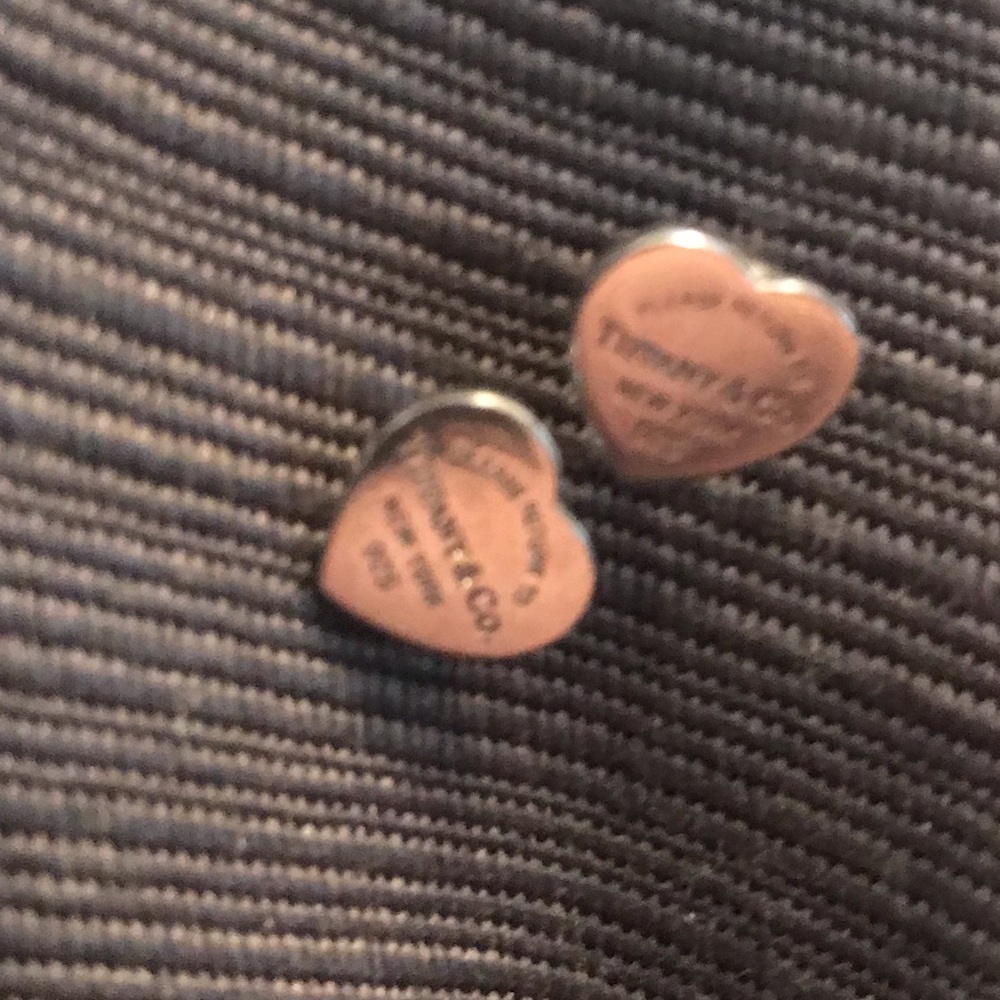 ** SOLD**Tiffany & co heart earrings